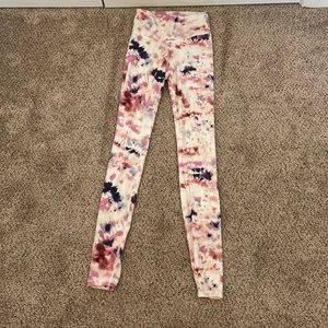 Tie-Dye Old Navy Balance Leggings
